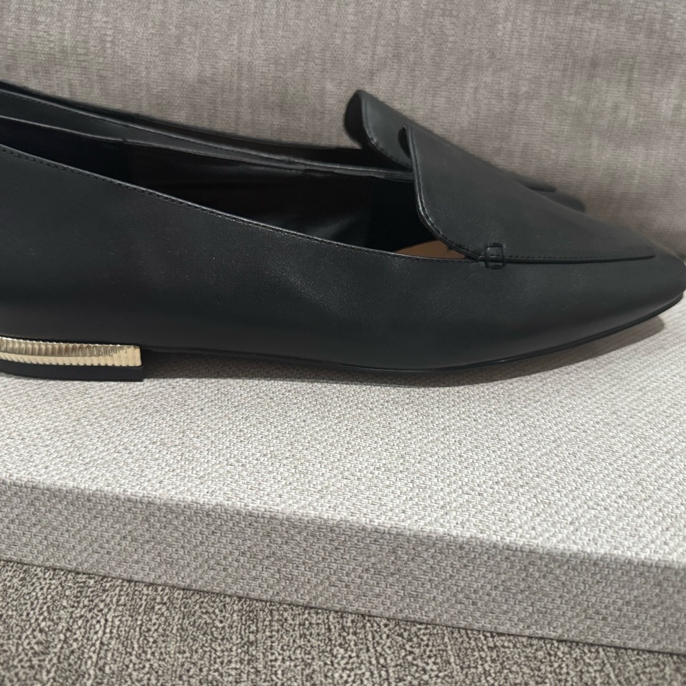 ALDO Women's Classic Black Flats - Picture 2 of 6